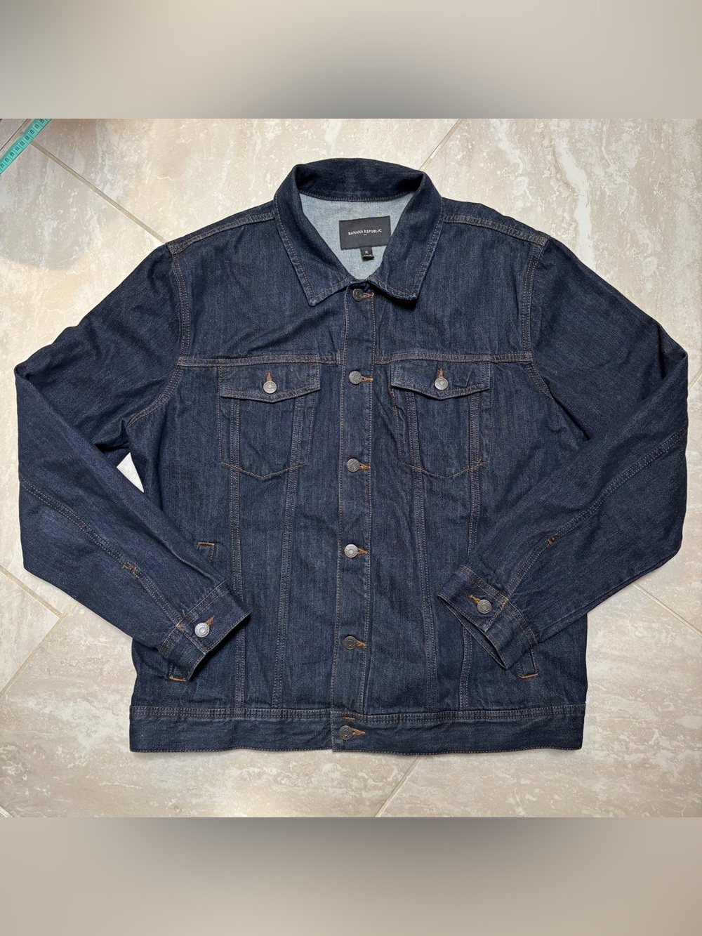 Banana Republic Men’s XL Dark Wash Denim Trucker Jacket
